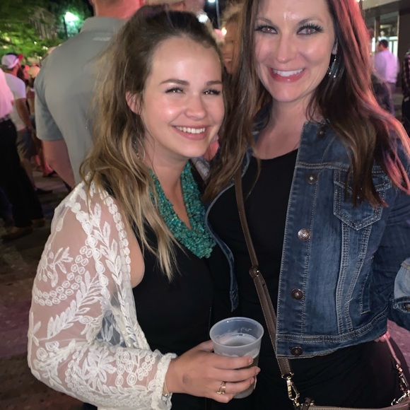 Meet your Posher, Tessa - Picture 1 of 1